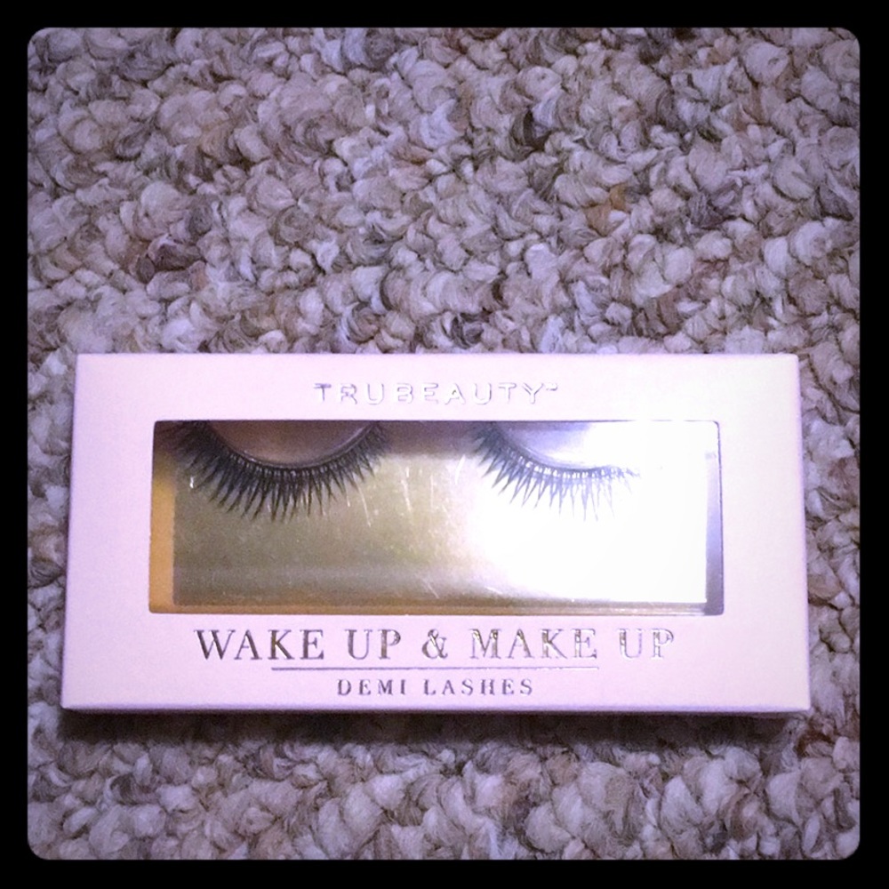 Eyelash extensions